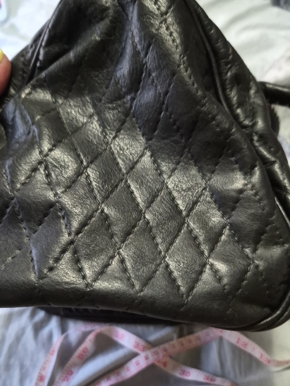 Roots Quilted Leather Tote Bag - Black - Picture 7 of 9